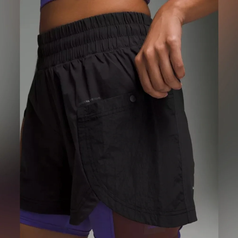 Lululemon Drop In Pocket High Rise Hiking Shorts Black Women's Size 4
